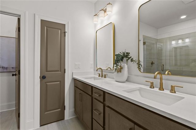 1000 Crown Oak Street 41, Johns Creek, GA 30002