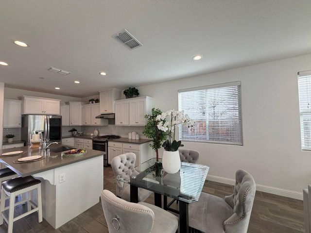 9628 Oak Reserve Ln, Elk Grove, CA 95758