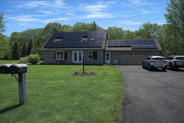 2 Hutchins Circle, Barre Town, VT 05641