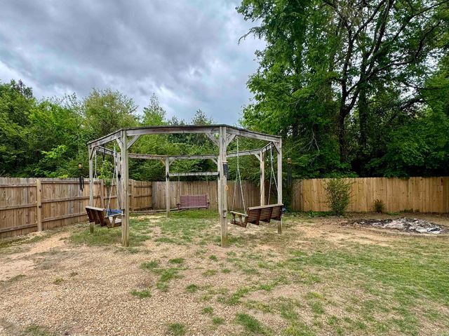 921 Fox Ridge Drive, Benton, AR 72019