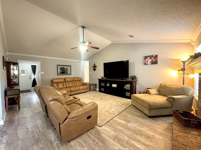 921 Fox Ridge Drive, Benton, AR 72019