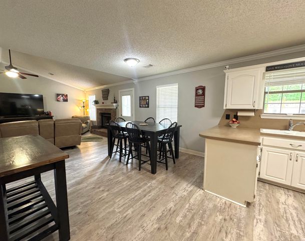 921 Fox Ridge Drive, Benton, AR 72019