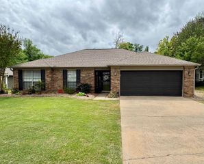 921 Fox Ridge Drive, Benton, AR 72019