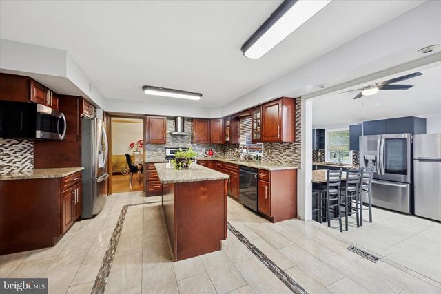 506 FLORA CIR, Springfield, PA 19064