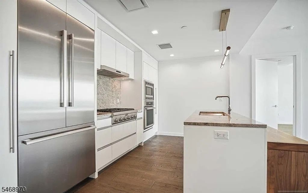 320 Adolphus Ave 421, Cliffside Park Boro, NJ 07010 — photo 2