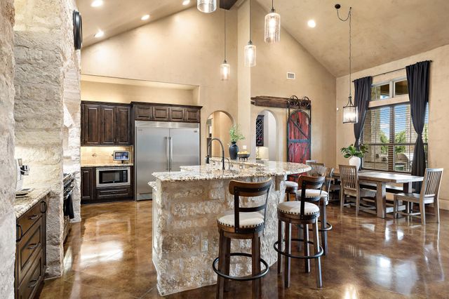 201 Eagle Valley LN, Liberty Hill, TX 78642