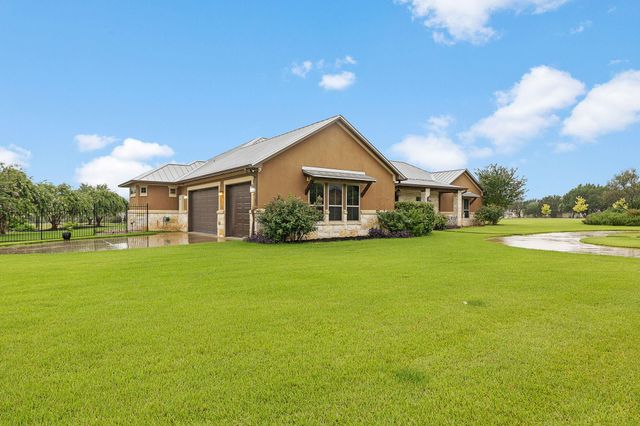 201 Eagle Valley LN, Liberty Hill, TX 78642
