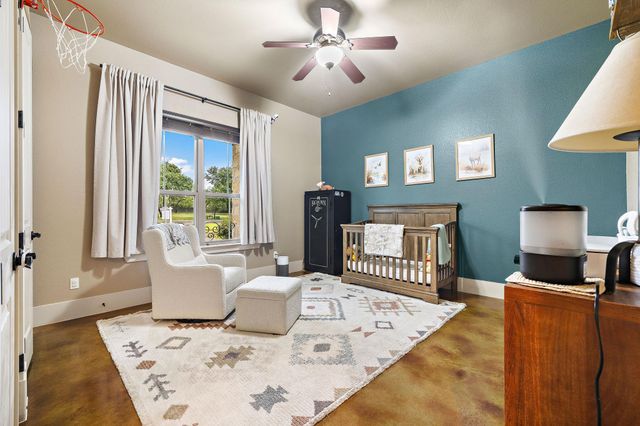 201 Eagle Valley LN, Liberty Hill, TX 78642