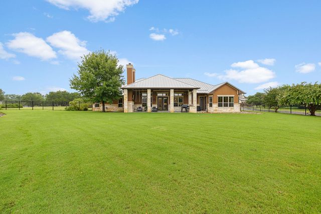 201 Eagle Valley LN, Liberty Hill, TX 78642