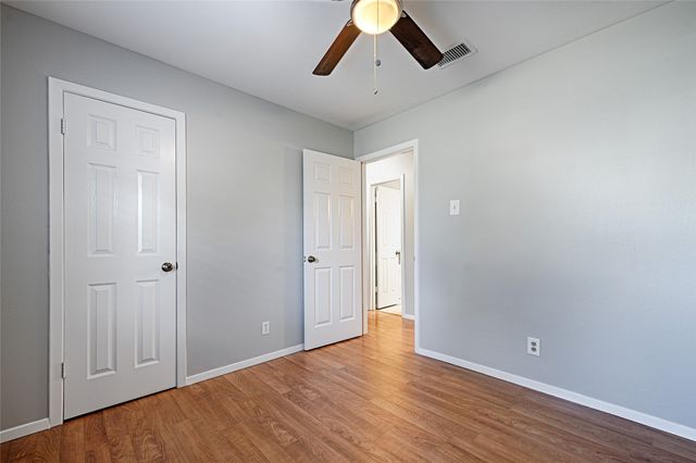 2304 Meadow Crest, Irving, TX 75060