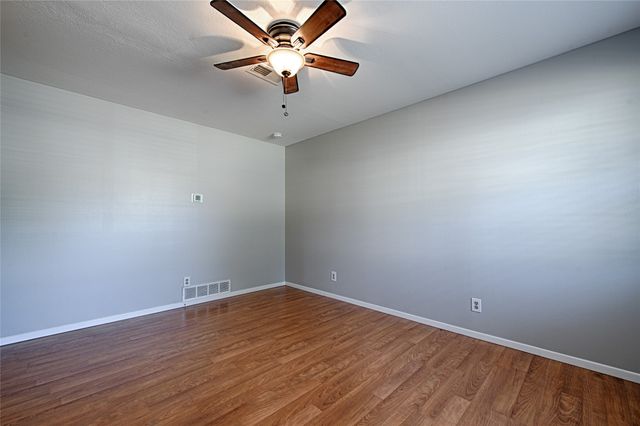 2304 Meadow Crest, Irving, TX 75060