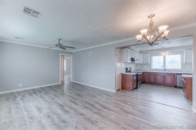 318 N Atlanta Street, Owasso, OK 74055