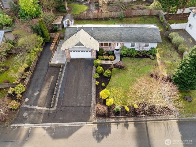 2952 216th Place SW, Brier, WA 98036