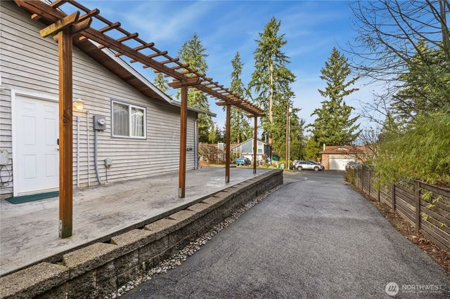 2952 216th Place SW, Brier, WA 98036