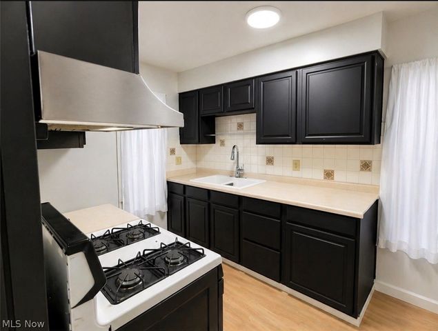 4919 Ridge Road, Brooklyn, OH 44144