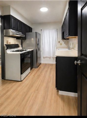 4919 Ridge Road, Brooklyn, OH 44144