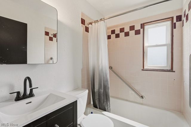 4919 Ridge Road, Brooklyn, OH 44144