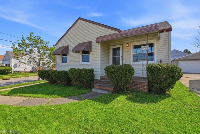 4919 Ridge Road, Brooklyn, OH 44144