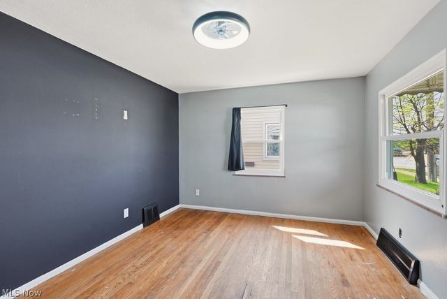 4919 Ridge Road, Brooklyn, OH 44144