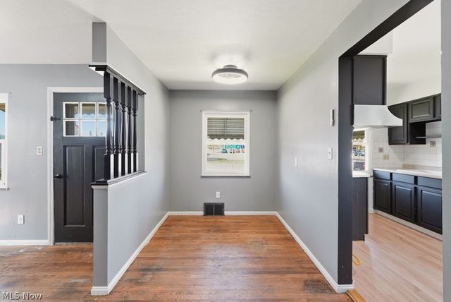 4919 Ridge Road, Brooklyn, OH 44144