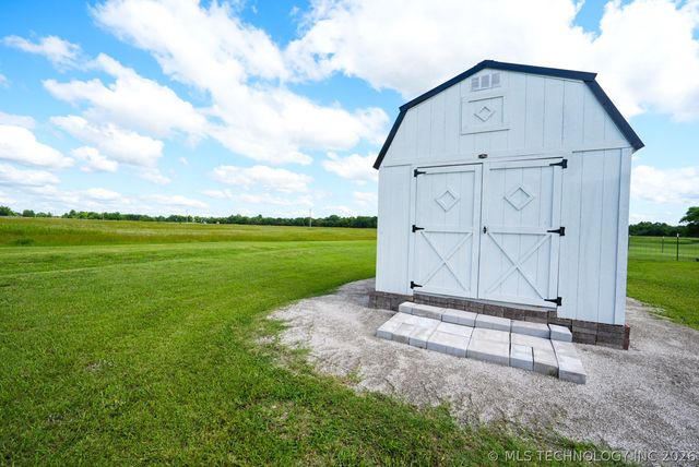 16244 Ash Road, Morris, OK 74445