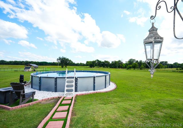 16244 Ash Road, Morris, OK 74445