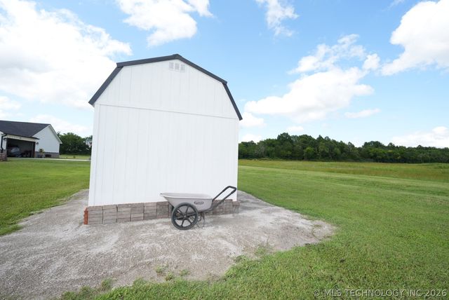 16244 Ash Road, Morris, OK 74445