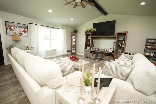 16244 Ash Road, Morris, OK 74445