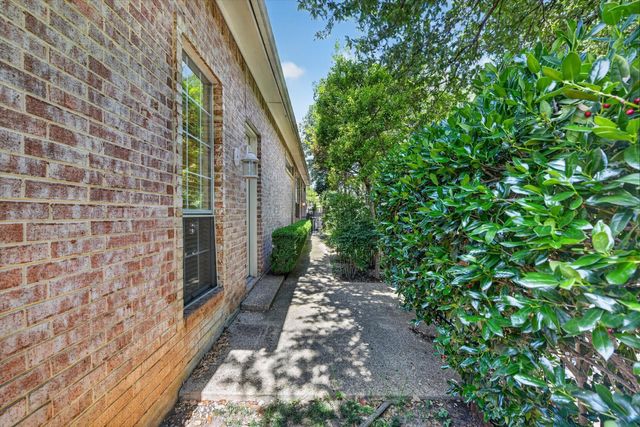 5027 Pershing Avenue, Fort Worth, TX 76107