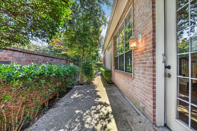 5027 Pershing Avenue, Fort Worth, TX 76107