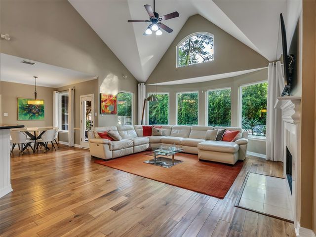 131 W Slatestone Circle, The Woodlands, TX 77382