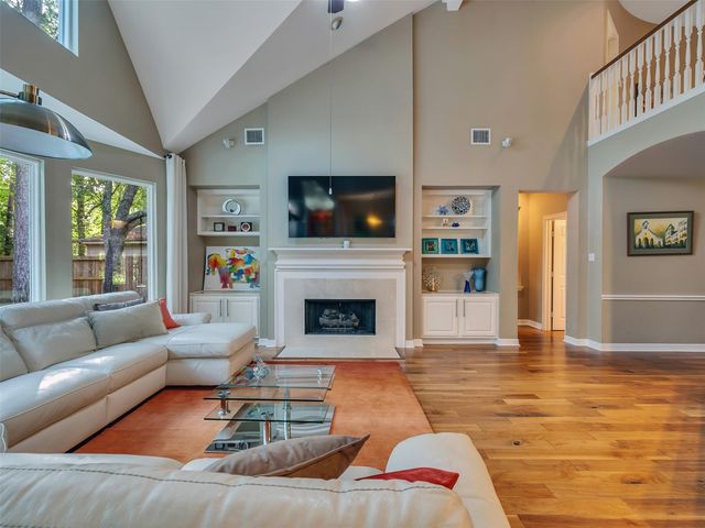 131 W Slatestone Circle, The Woodlands, TX 77382