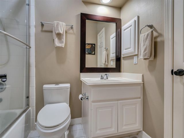 131 W Slatestone Circle, The Woodlands, TX 77382