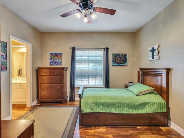 131 W Slatestone Circle, The Woodlands, TX 77382