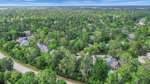 131 W Slatestone Circle, The Woodlands, TX 77382