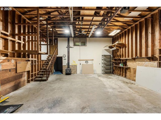 421 WATERS Rd, Castle Rock, WA 98611