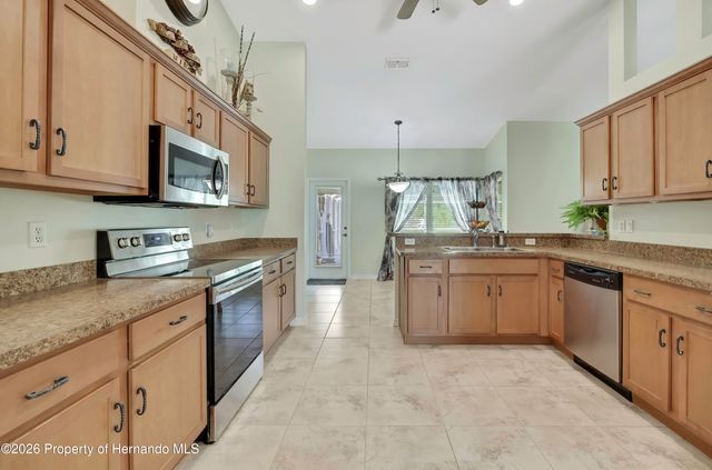 15157 Duck Hawk Road, Weeki Wachee, FL 34614