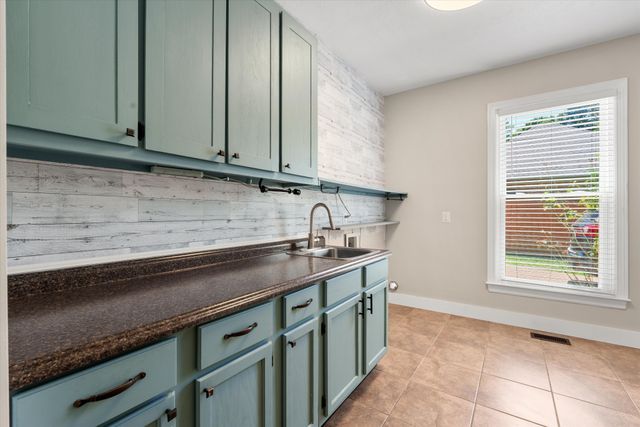 104 Oak Hill Dr, Smyrna, TN 37167