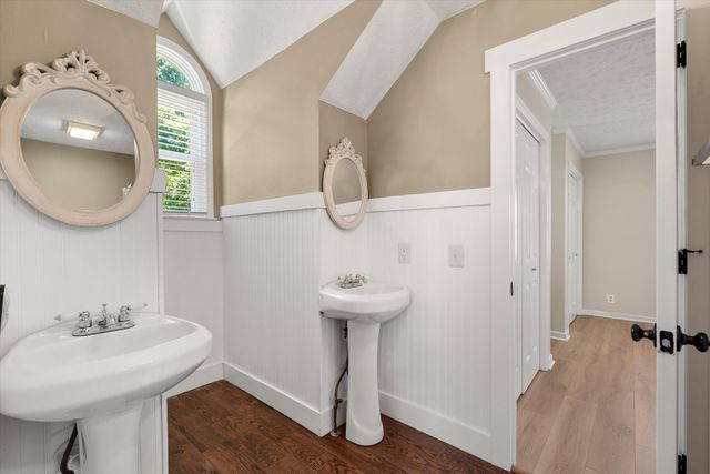 104 Oak Hill Dr, Smyrna, TN 37167