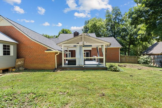 104 Oak Hill Dr, Smyrna, TN 37167