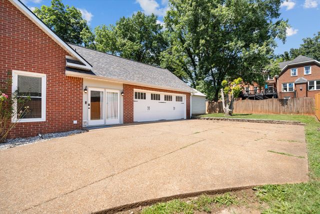 104 Oak Hill Dr, Smyrna, TN 37167
