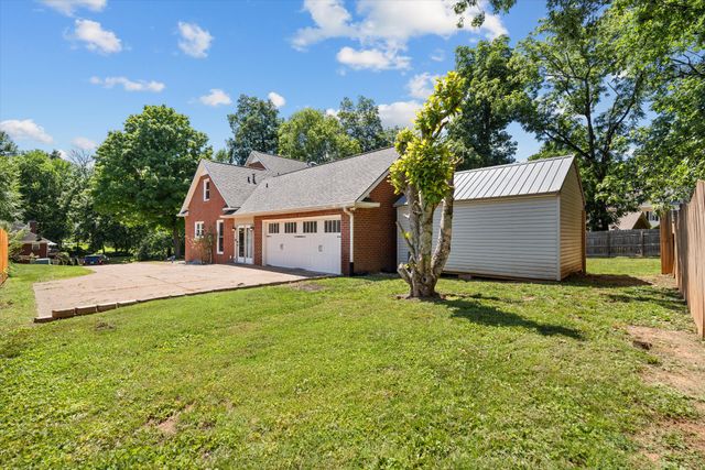 104 Oak Hill Dr, Smyrna, TN 37167