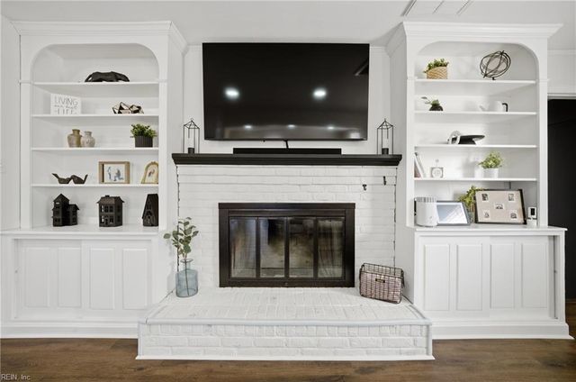 1248 Kingsway DR, Chesapeake, VA 23320