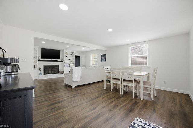 1248 Kingsway DR, Chesapeake, VA 23320