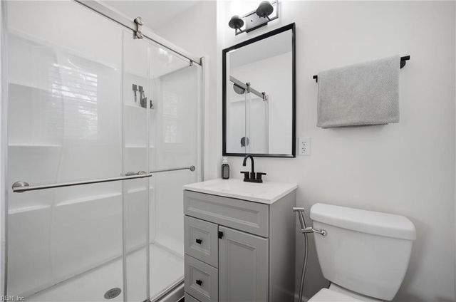 1248 Kingsway DR, Chesapeake, VA 23320