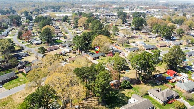 1248 Kingsway DR, Chesapeake, VA 23320