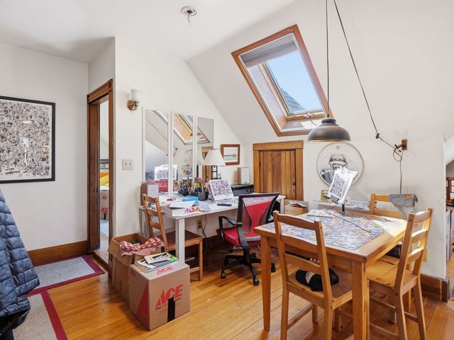 3 Monmouth Street 5, Somerville, MA 02143