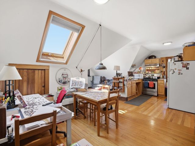 3 Monmouth Street 5, Somerville, MA 02143