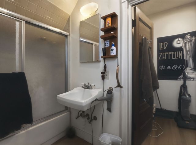 3 Monmouth Street 5, Somerville, MA 02143