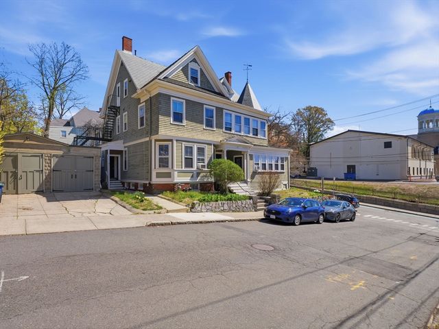 3 Monmouth Street 5, Somerville, MA 02143